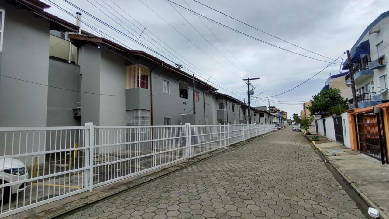 Apartamento Ubatuba - Praia Grande - 250M Da Praia Exteriér fotografie