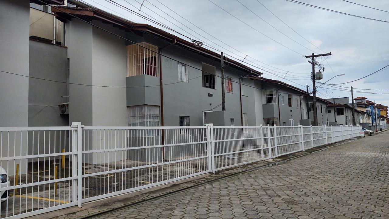 Apartamento Ubatuba - Praia Grande - 250M Da Praia Exteriér fotografie